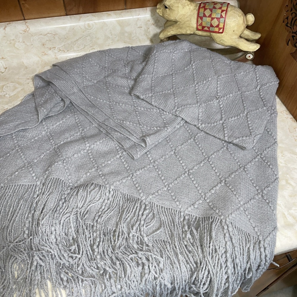 Gray knitted blanket with diamond pattern and fringe large‎ throw